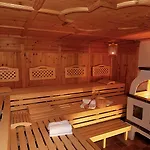 Almhof Hotel 4*