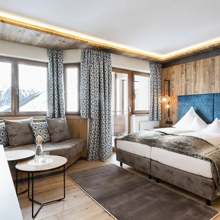 Almhof Hotell 4*