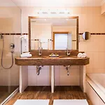 Almhof Hotel 4*
