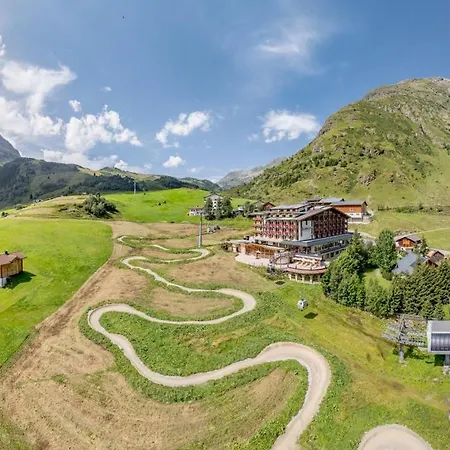 Almhof 4* Galtür