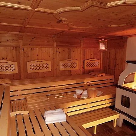 Almhof Hotel 4*