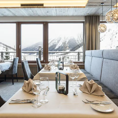 Almhof 4* Galtür