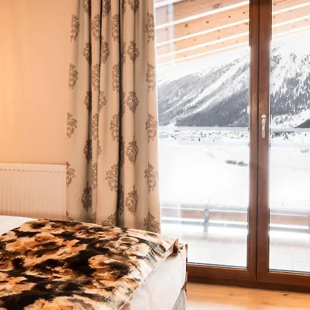 Hotel Almhof 4*