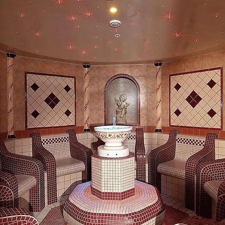 Almhof Hotel 4*